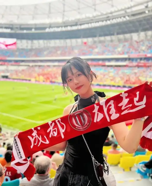 中超16强巡礼·成都蓉城：千载难逢良机，川军创造历史？|上海海港|上海申花|上海申花足球俱乐部|山东泰山|北京国安_新浪体育_新浪新闻