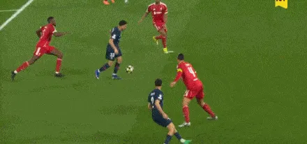 搜狐体育官方-科纳特禁区铲球埃梅里倒地，裁判观看VAR后取消判点